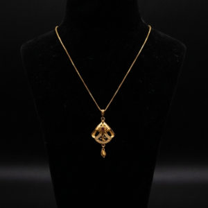 chain with pendant