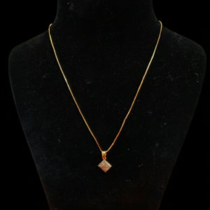 chaina with pendant